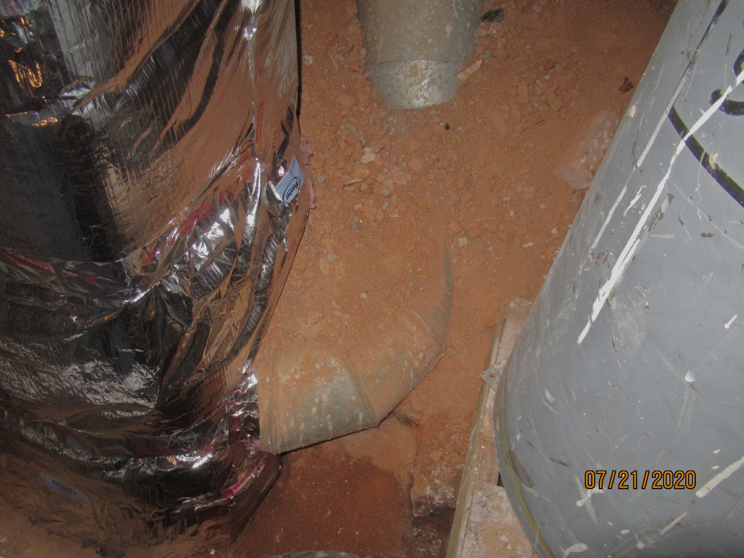Dirty ducting in crawlspace